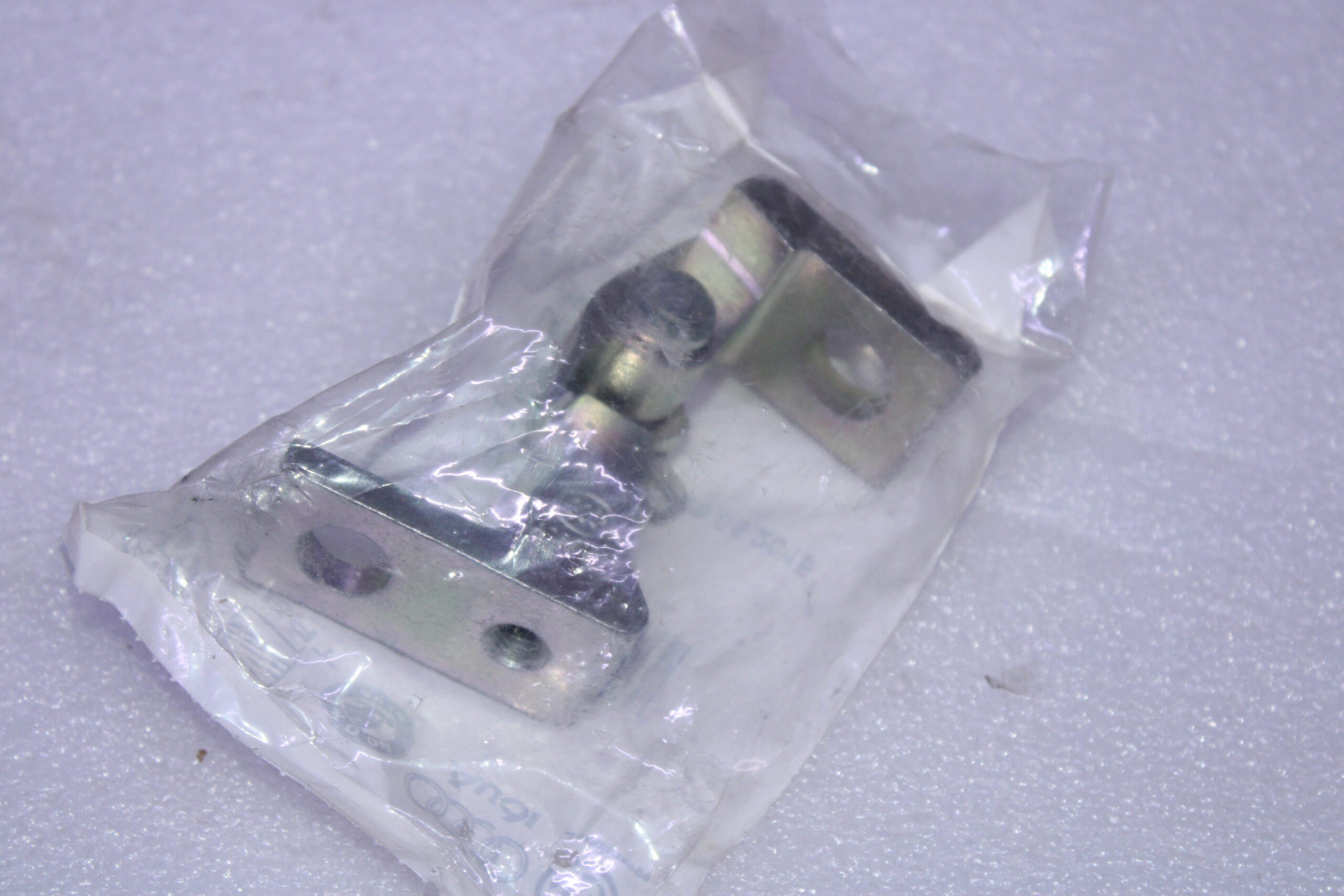 Volkswagen Door Hinge 7N0831402A Volkswagen Door Hinge 7N0831402A