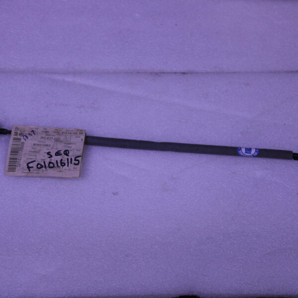 VOLKSWAGEN BOWDEN CABLE DOOR HANDLE 7P0837017