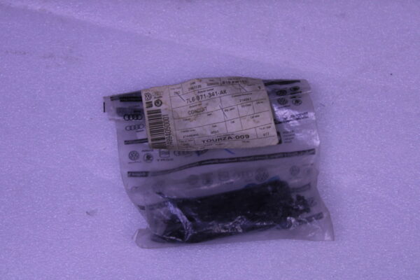 Volkswagen Cable Guide For Rear Lid 7L6971341Ak - Image 3