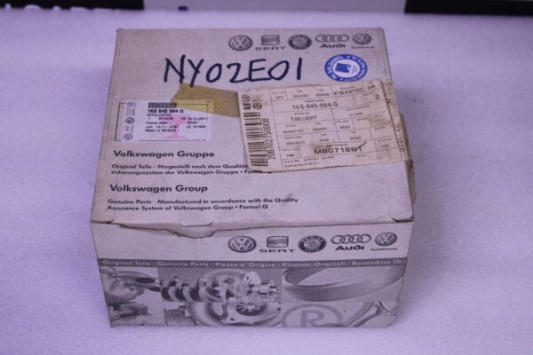 Volkswagen Tail Lights With Reversing 1K5945094G