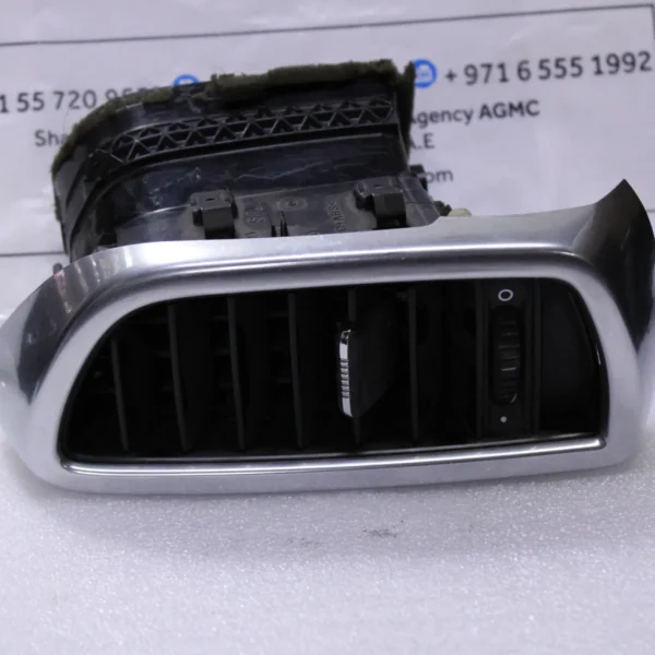 Porsche Cayenne Front Left Driver Side Dash Air Vent 7P5819703A