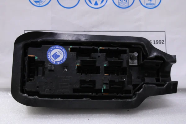 Jaguar Xe P250 2.0 Petrol Fuse Relay Box Lx7314A073Ha - Image 2