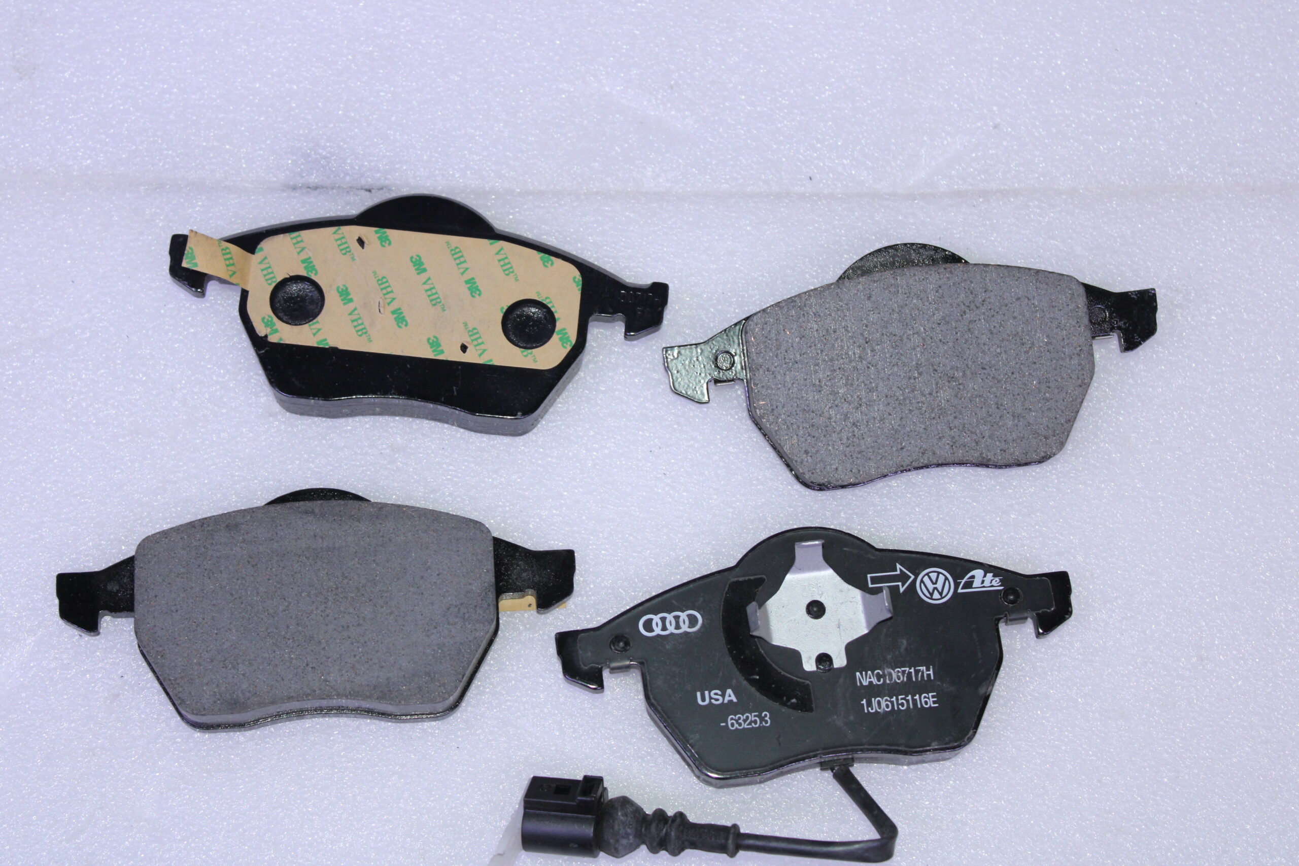 Volkswagen 1 Set Brake Pads 1J0698151K Volkswagen 1 Set Brake Pads 1J0698151K