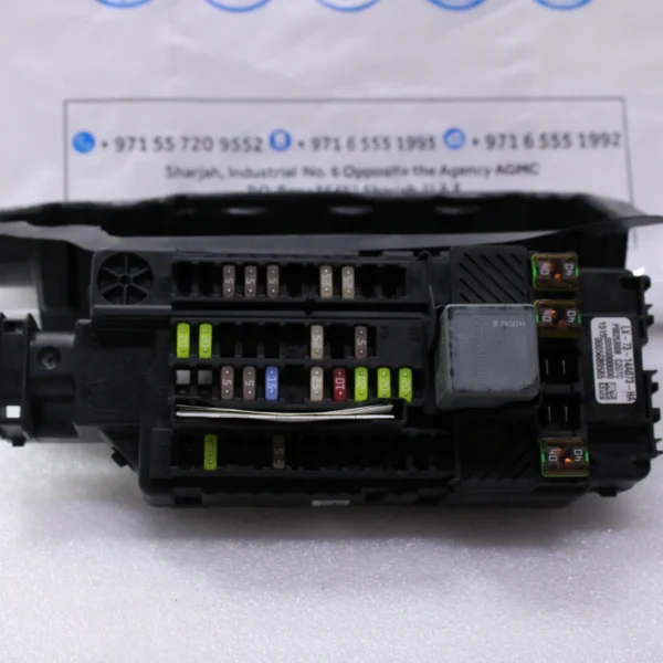 JAGUAR XE P250 2.0 PETROL FUSE RELAY BOX LX7314A073HA