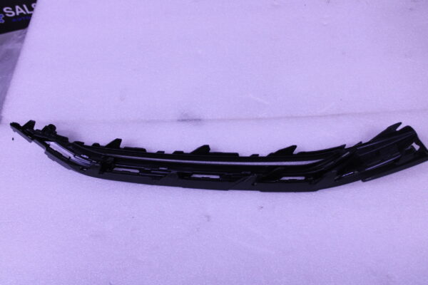 Audi Q7 Air Guide 4M0807158F 9B9