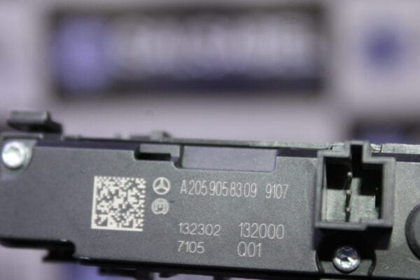 Mercedes Benz C Class Switch Block 2059058309