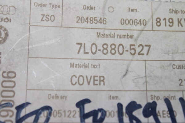 Volkswagen Cover 7L0880527