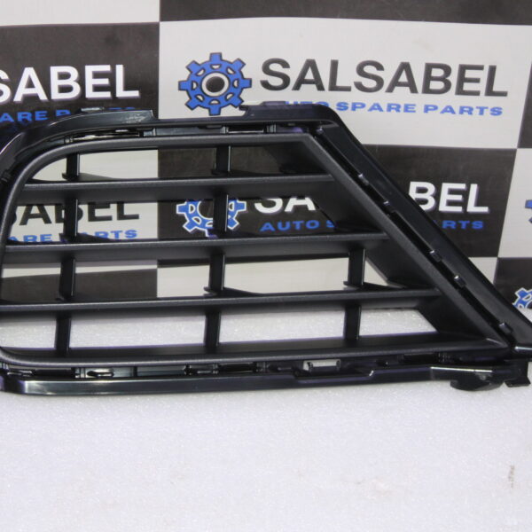 VOLKSWAGEN VENT GRILLE 7P6853665B 9B9