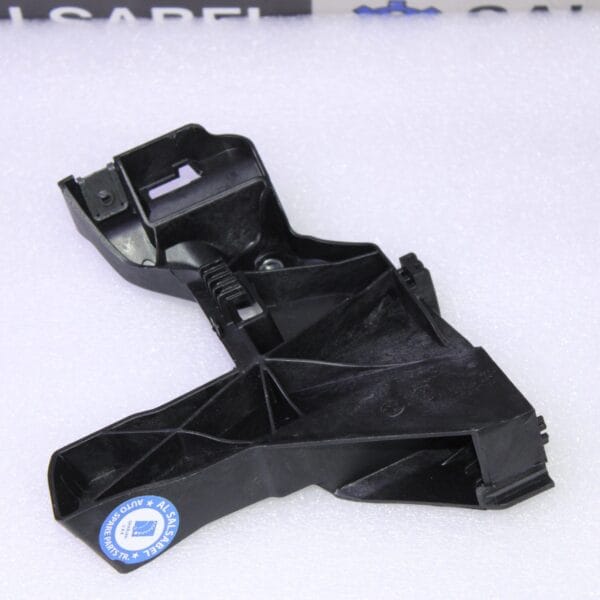 AUDI Q3 MOUNTING FOR MAIN BEAM HEADL RIGHT 83A805608A