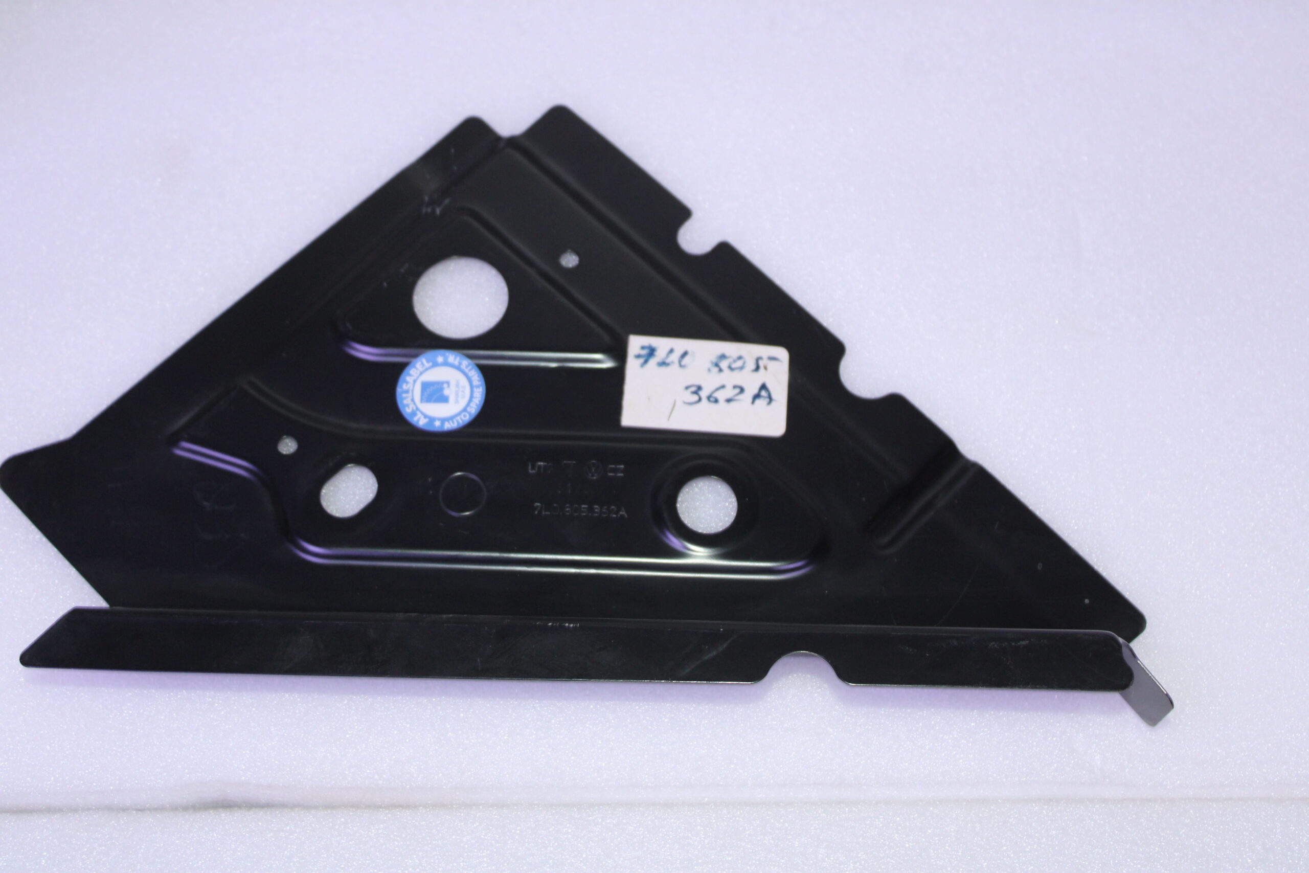 Volkswagen Closing Element Right 7L0805362A Volkswagen Closing Element Right 7L0805362A
