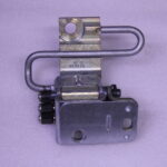 VOLKSWAGEN DOOR HINGE 7L0831411C