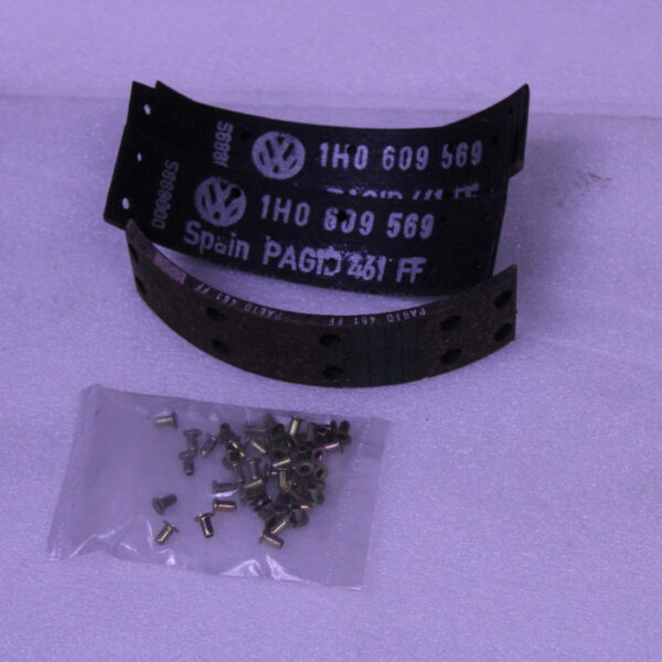 VOLKSWAGEN 1 SET BRAKE LININGS FOR DREAM BRAKES 1H0698071