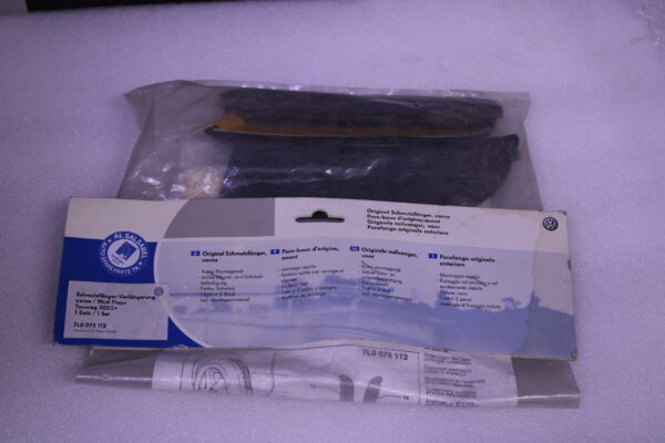 Volkswagen Extension For Mud Guard 7L0075112