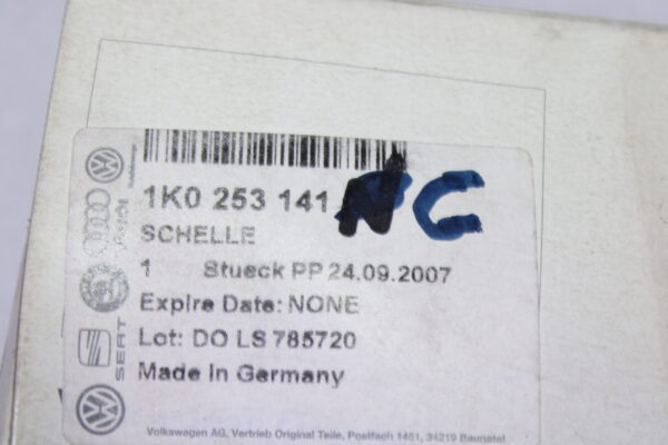 Volkswagen Dual Clip 1K0253141C
