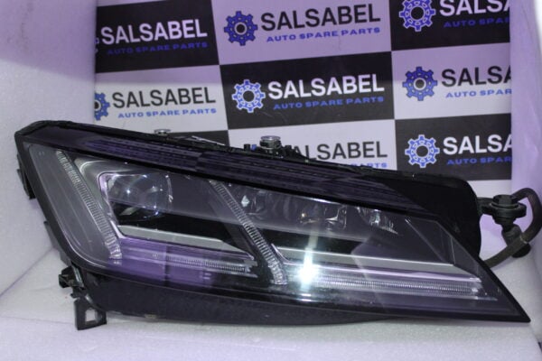 Audi Tt Headlight For Gas Discharge Lamp Left 8S0941043D