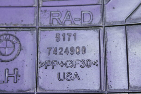 Bmw X5 Series G05 Oil Cooler Cover 51717424900