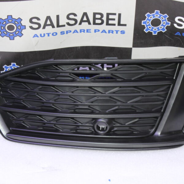 AUDI A6 AIR GUIDE GRILLE RIGHT 4K0807648 2ZZ