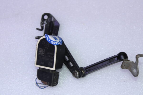 Bmw 2 Series F44 Level Sensor 37146870000