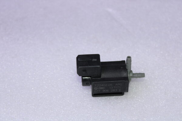 Volkswagen Phaeton Solenoid Valve 077906283E