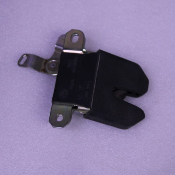 VOLKSWAGEN LID LOCK 3B5827505M
