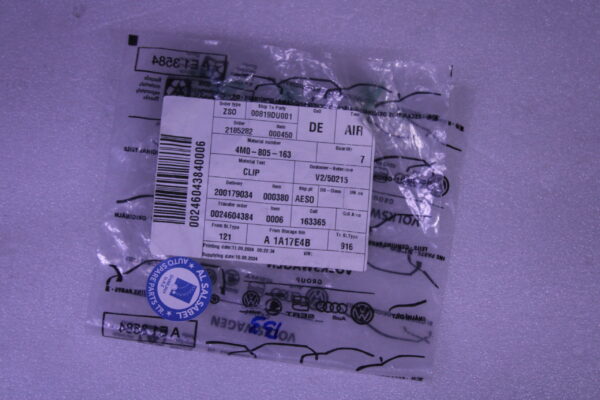 Audi Q5 Clip 4M0805163