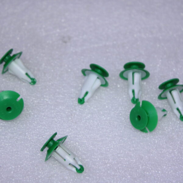 AUDI Q5 CLIP 4M0805163