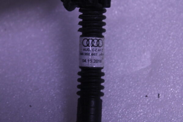 Audi A8 Pipe 4N0955667