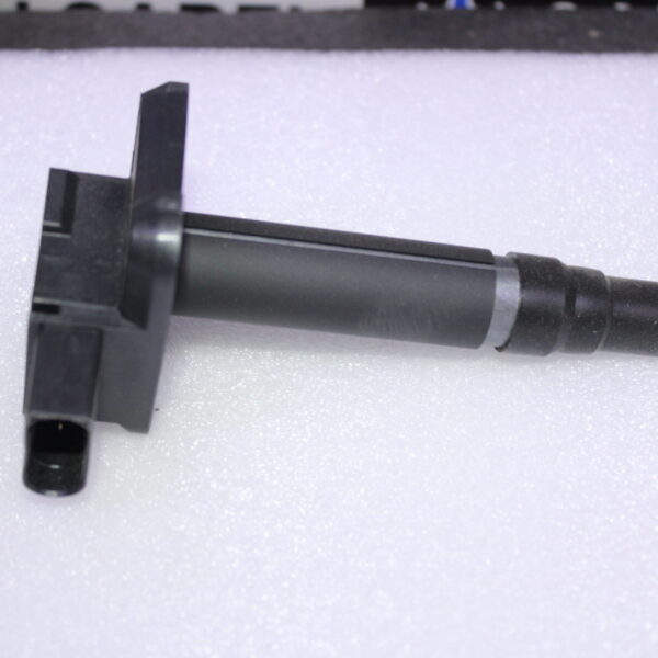VOLKSWAGEN IGNITION COIL WITH SPARK PLUG CONNECTOR 06B905115E
