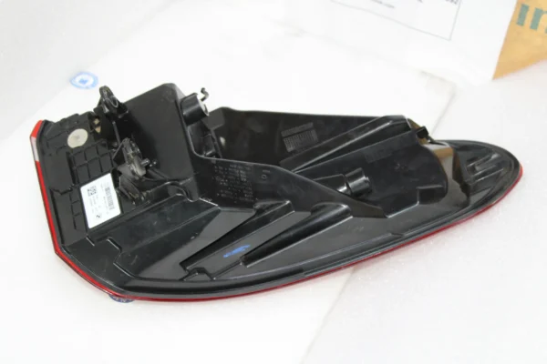 Bmw X1 F48 F49 Tail Lamp Right 63217477714