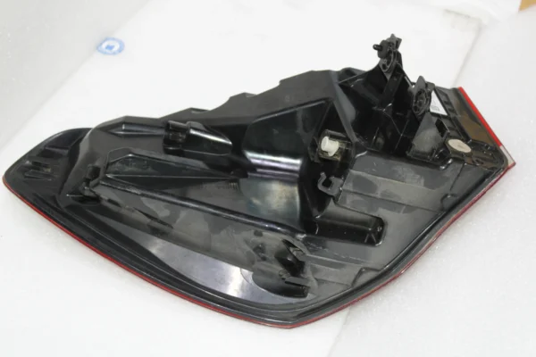 Bmw X1 F48 F49 Tail Lamp Right 63217477714