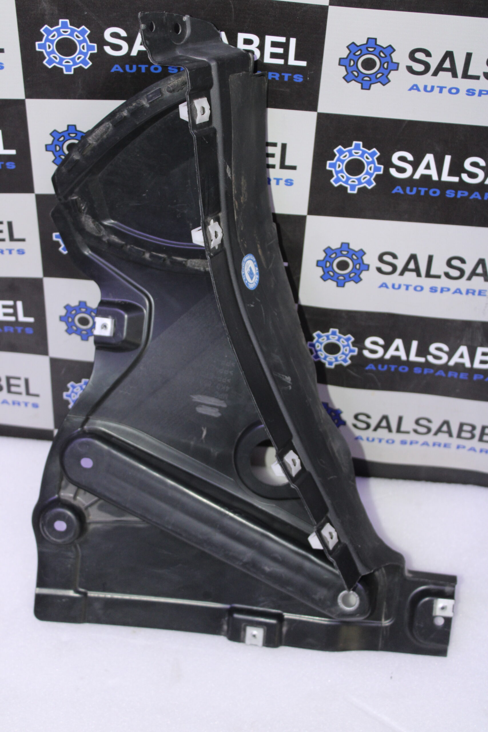 Audi A6 Wheel Poiler 4K0853888E Audi A6 Wheel Poiler 4K0853888E