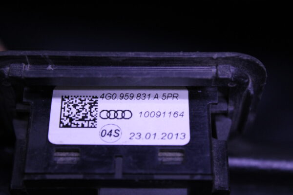 Audi A4 Push Button For Electric Lid Lock Actuator 4G0959831A 5Pr