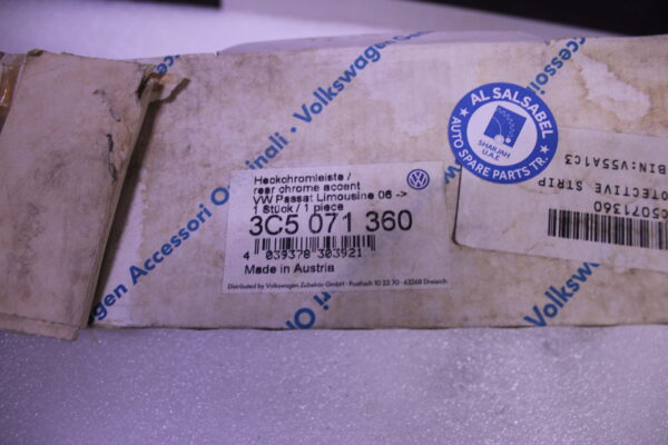 Volkswagen Protective Strip For Tailgate Edge Protection For Reae Lid 3C5071360