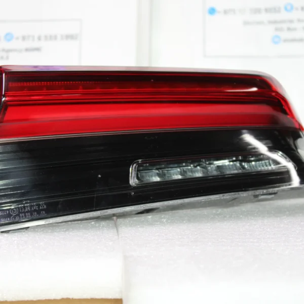 BMW G20 Rear light in trunk lid TAIL LAMP RIGHT 63217955842