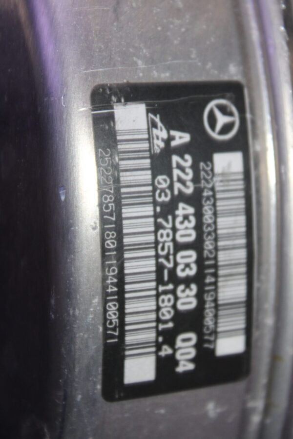 Mercedes Brake Booster Master Cylinder 2224300330