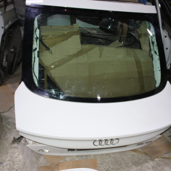 AUDI REAR DICKY 8W8827025C