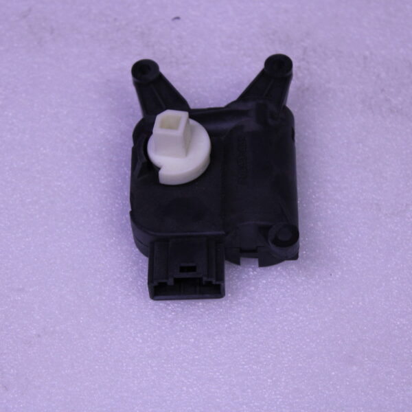 AUDI Q7 END CAP RIGHT 4M0807152F 9B9