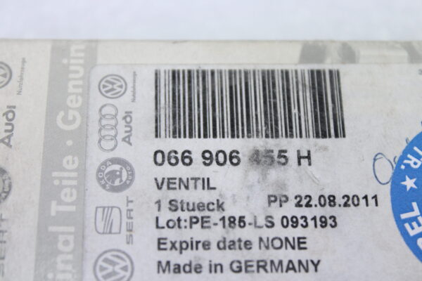 Volkswagen Control Valve Camshaft 066906455H