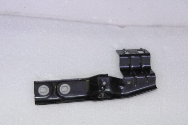 Bmw X2 Series F39 Hood Right Lift Cylinder Support Bracket Mount 7435946