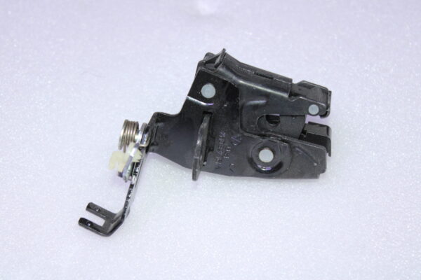 Volkswagen Rotary Latch Lock 7H0827161A 9B9