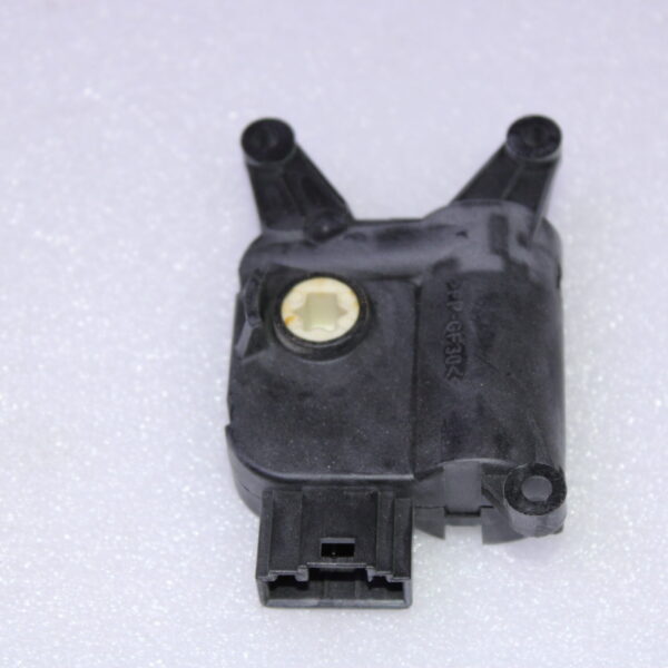 VOLKSWAGEN CENTRAL POSITIONING MOTOR 3C0907511A