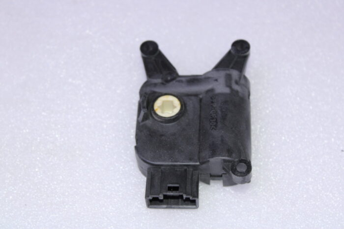 Volkswagen Central Positioning Motor 3C0907511A