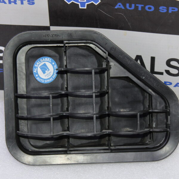 VOLKSWAGEN VENT TRIM LEFT 5M0819465A