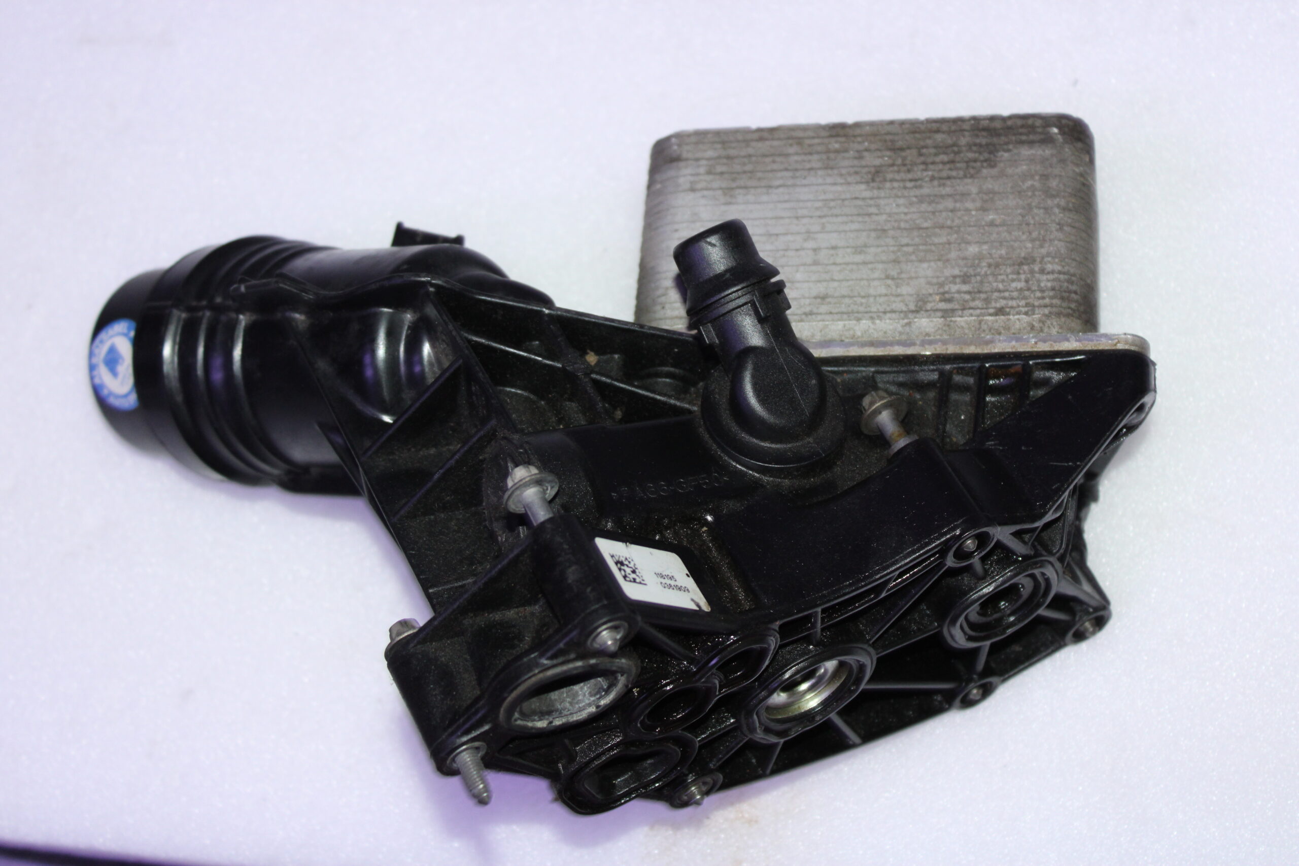 Bmw 7 Series G11 Oil Filter Housing 8570063 Bmw 7 Series G11 Oil Filter Housing 8570063