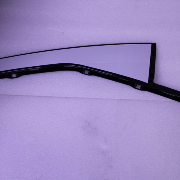 VOLKSWAGEN TRIM FOR DOOR WINDOW FRAME 7P6839903C 041