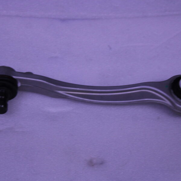 AUDI REAR RIGHT UPPER GUIDE 4M0407510B
