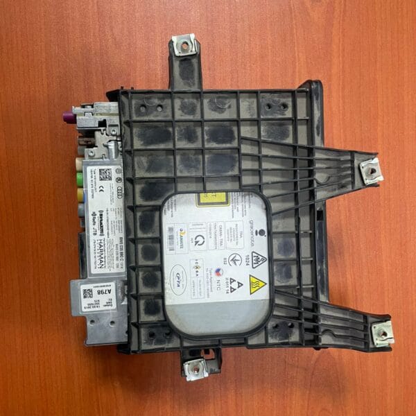 AUDI MULTIMEDIA NAVI CALCULATOR 8W5035880C