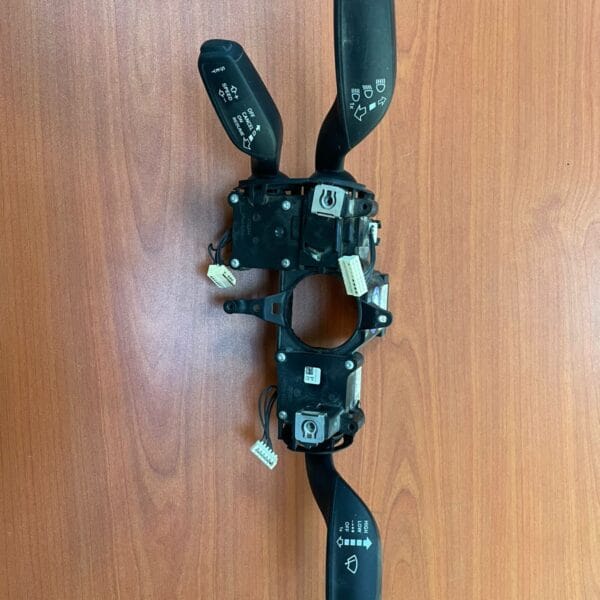 AUDI STEERING COL COMBI SWITCH 8X0953502B