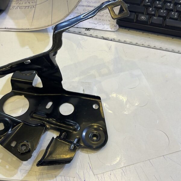 BMW G012 SIDE PANEL BRACKET 41357475628