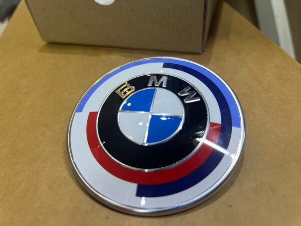 Bmw 82Mm Front Hood Emblem 51148087194